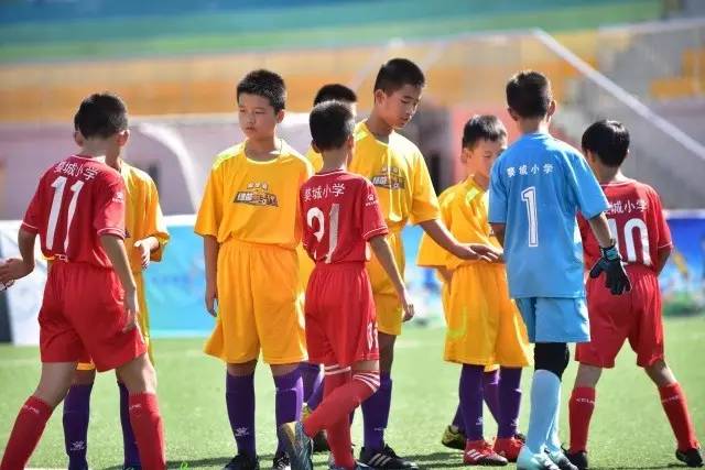 英超11轮战罢 去年同期热刺下滑8位曼联下滑5位